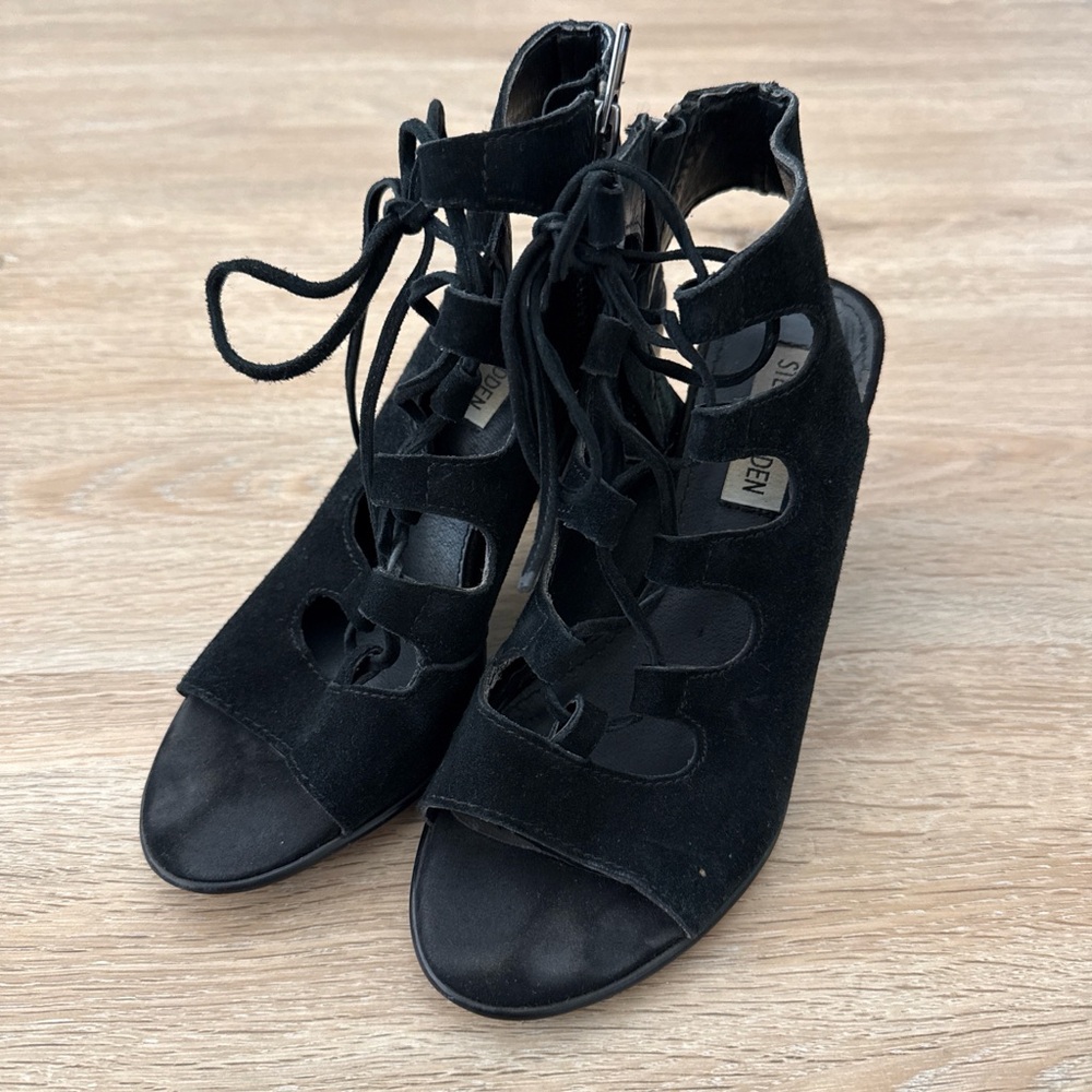 Steve Madden Nilunda Black Suede Lace-Up Block Heel Sandals 5.5M - Picture 2 of 6